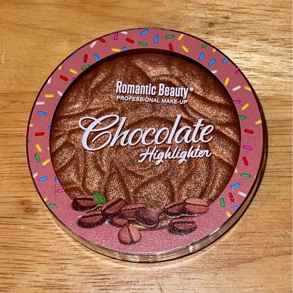 Romantic Beauty Chocolate Highlighter - Picture 1 of 2